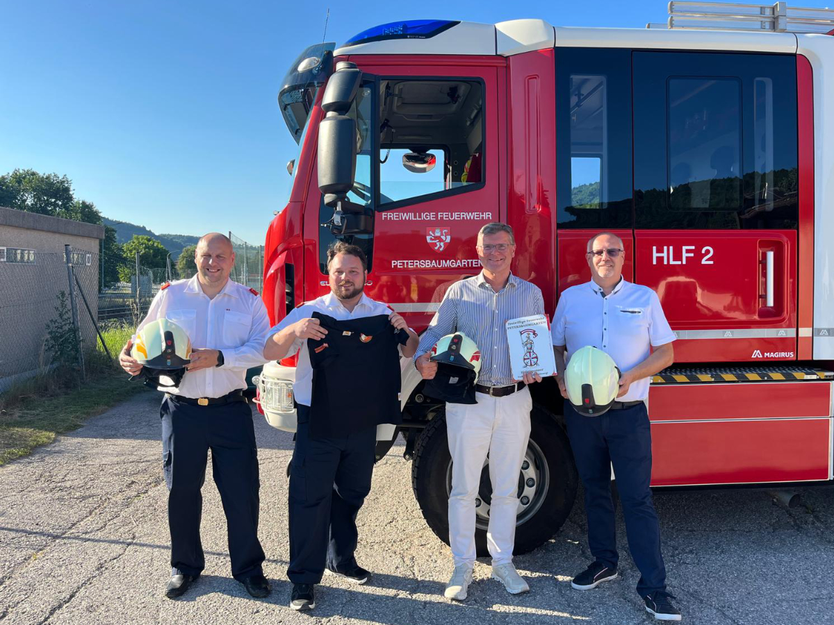 Helmspende-FF-Petersbaumgarten-Elektro-Schwarzmann